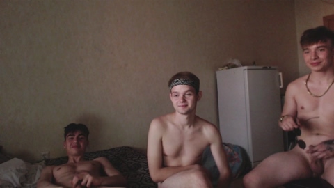 stralght_twinks  18-09-2022